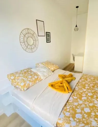 Standing Διαμέρισμα