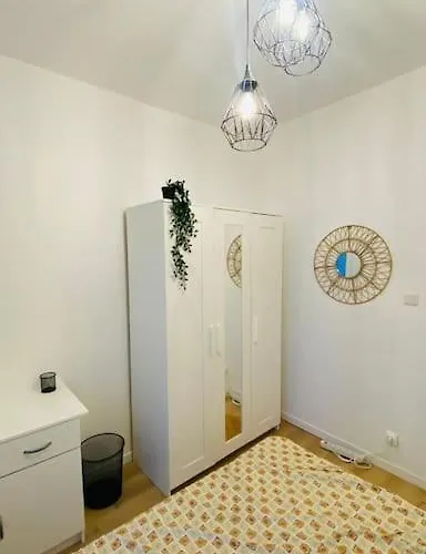 Standing Διαμέρισμα *